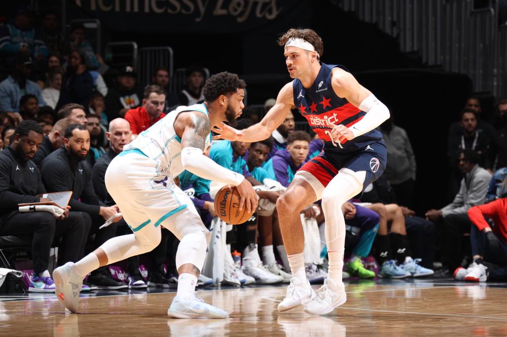 让他在季后 让他在季后