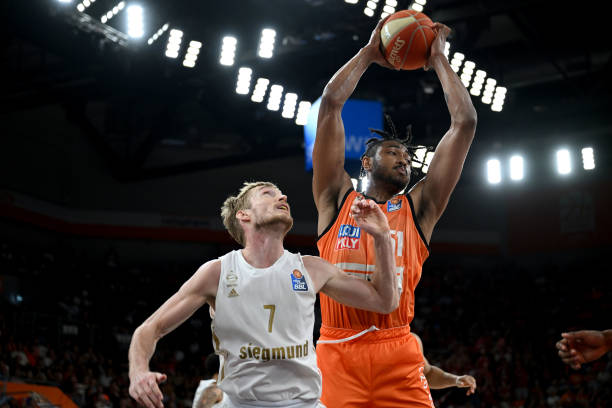 经过专业训 经过专业训